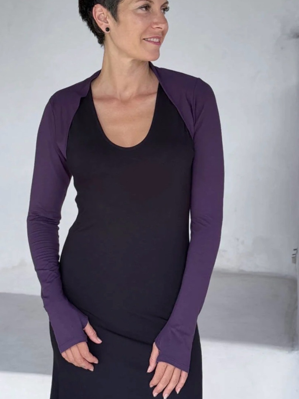 Caraucci Women’s Purple Long-Sleeve shrug